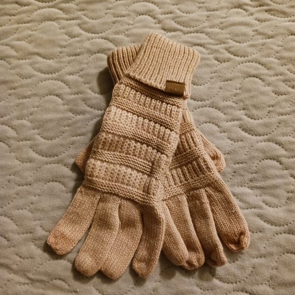 NWOT! C.C Winter Bundle Set - Picture 9 of 12